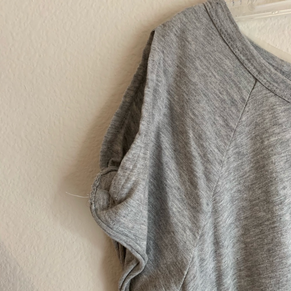 💕Gray Cold Shoulder Top - Picture 4 of 6